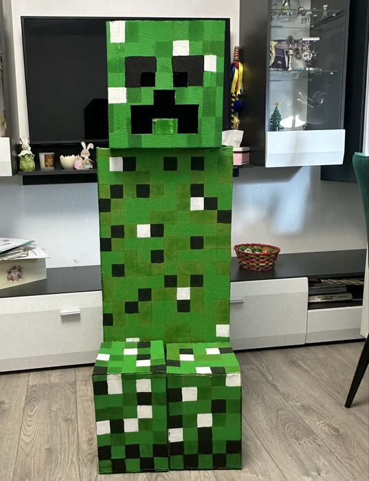 Costum din materiale reciclabile, Creeper Minecraft