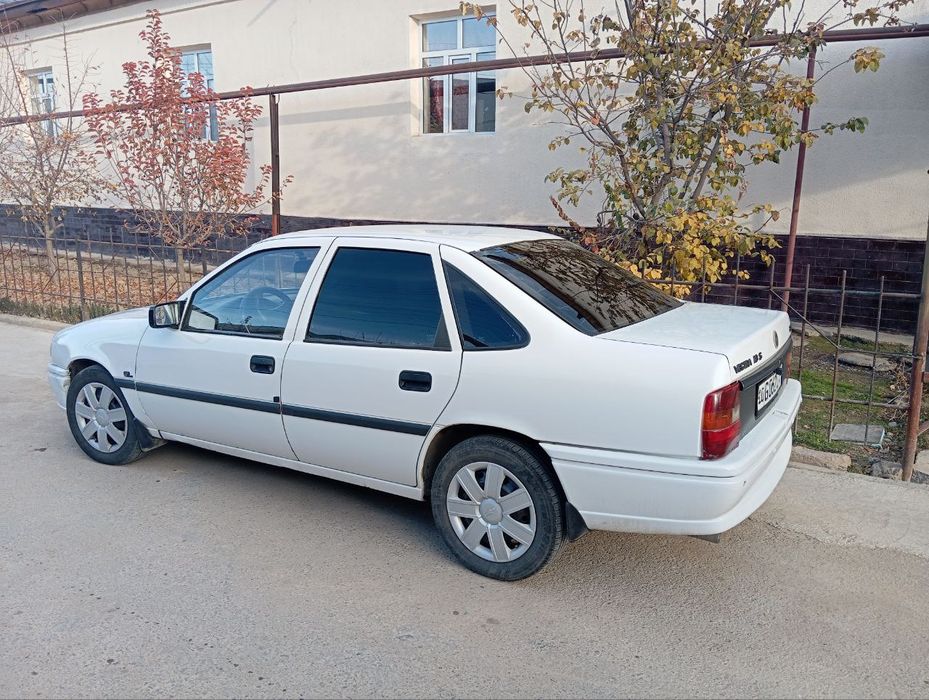 Opel vektra sotiladi