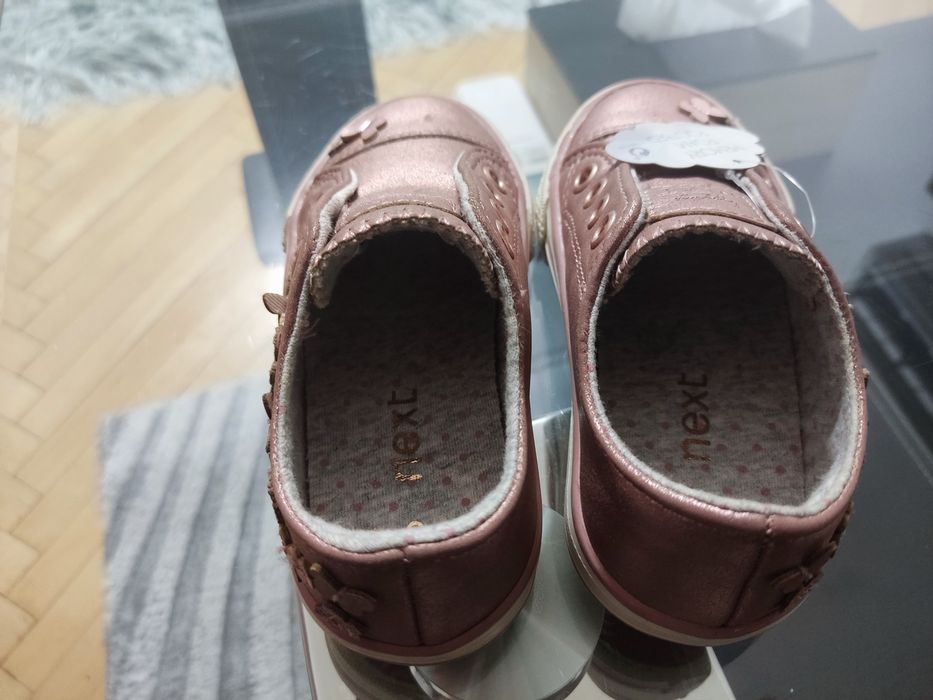 Децки маратонки и сандали