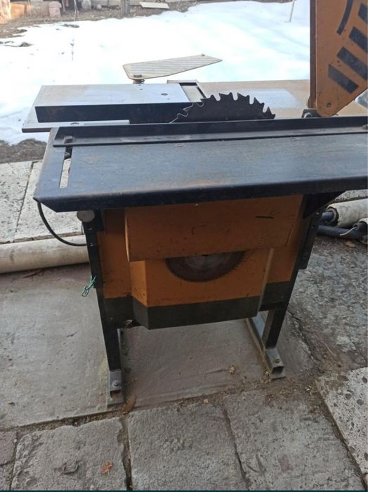 Машина деревообрабатывающая