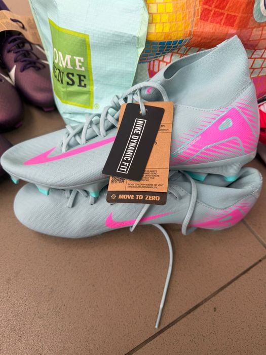 Ghete fotbal Noi originale diferite marimi si modele