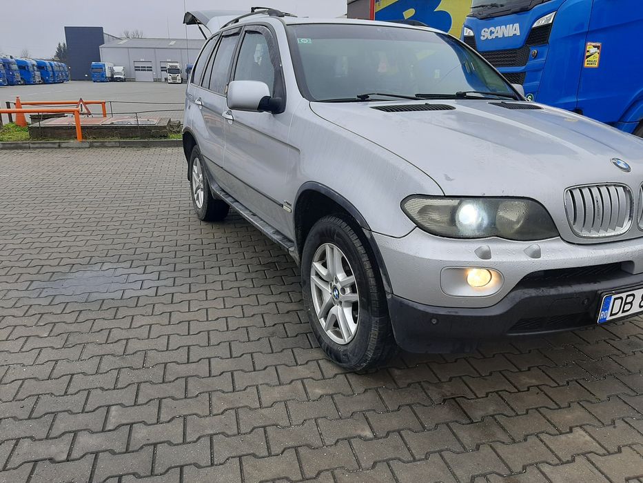 Vând x5 e 53 2005