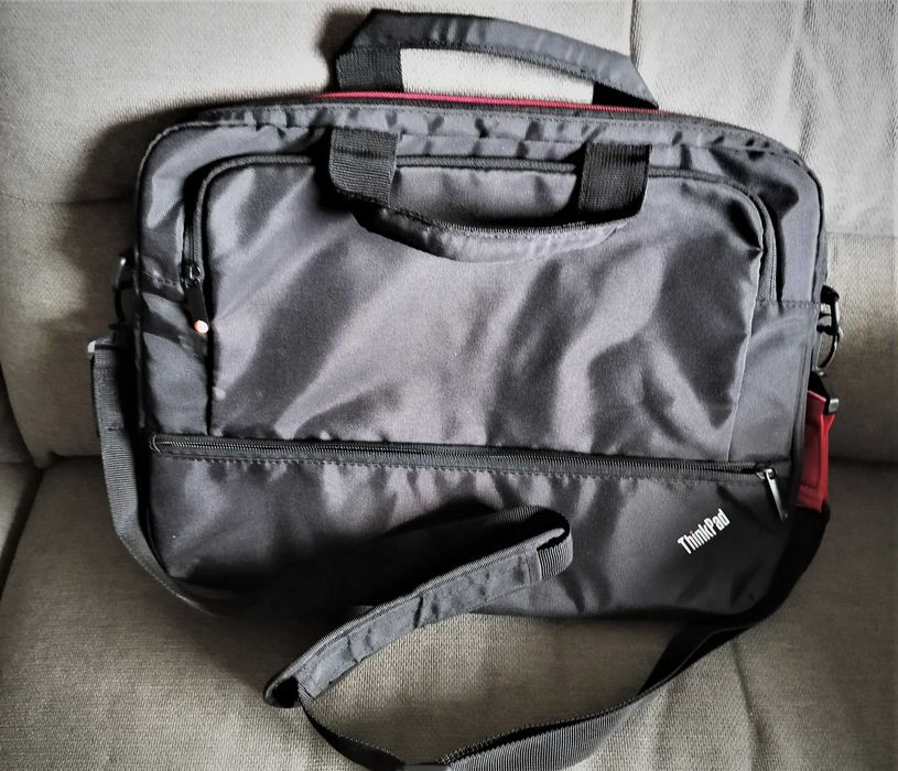 Чанта Lenovo ThinkPad Essential Topload Case за лаптоп до 15.6"-39.6см