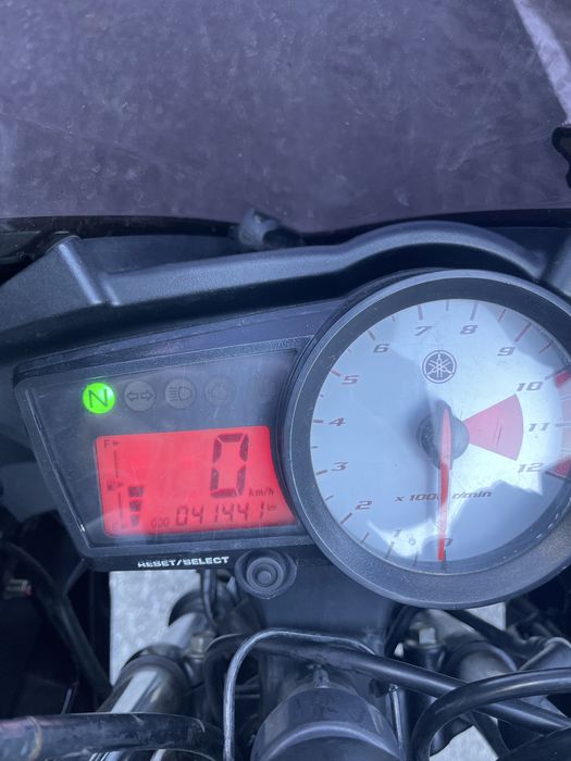 Yamaha YZF R125 2012