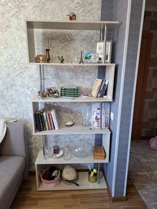 Продам книжнюю полку!