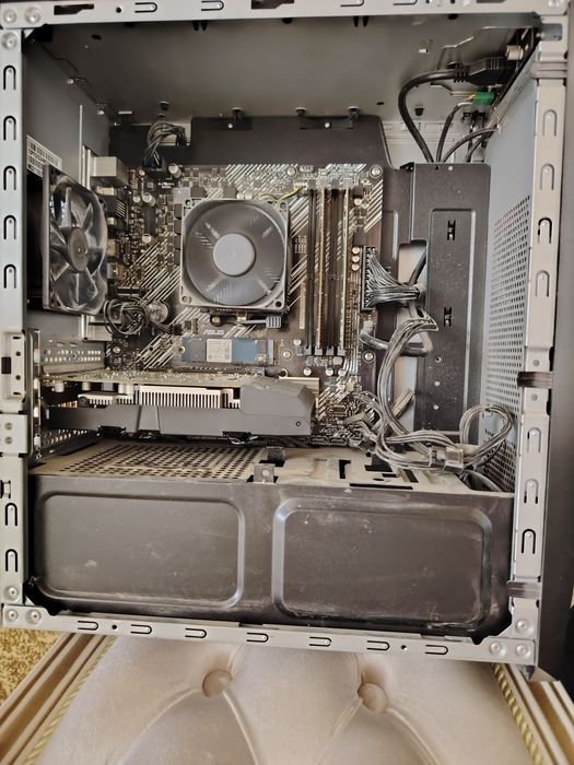 Kompyuter Full komplekt