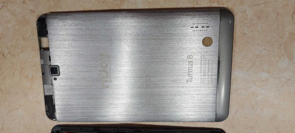 Таблет на части марка Turnus 8 NJOY