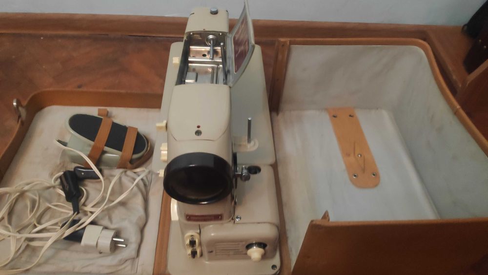 Lada Lux made in Chechoslovakia шевна машина