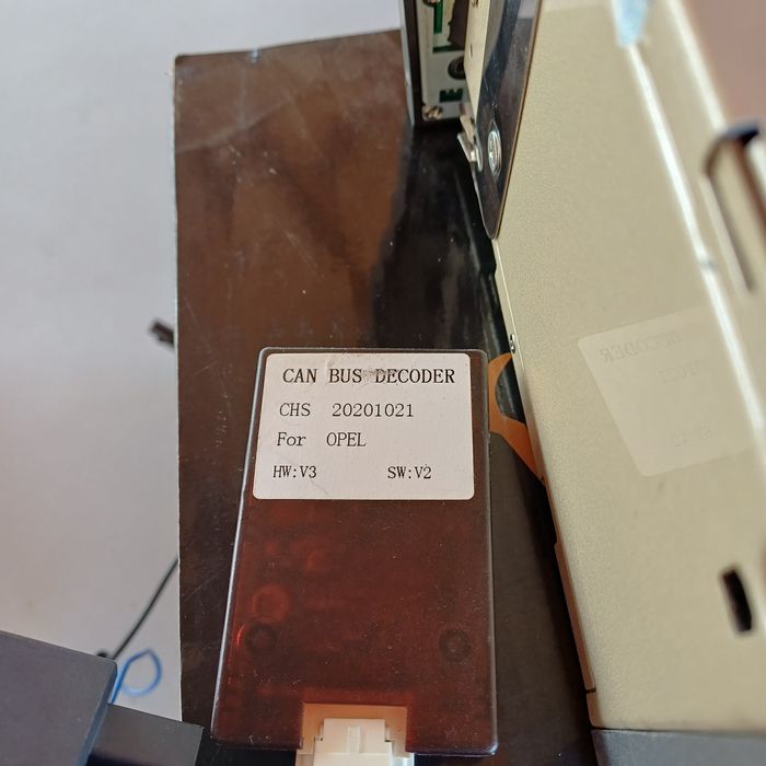 Vând navigatie Opel Corsa D