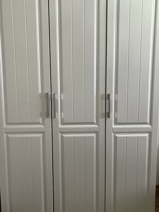 Спальная с двумя шкафами