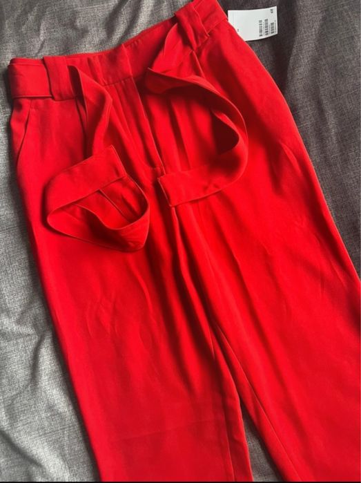 Pantaloni conici NOI