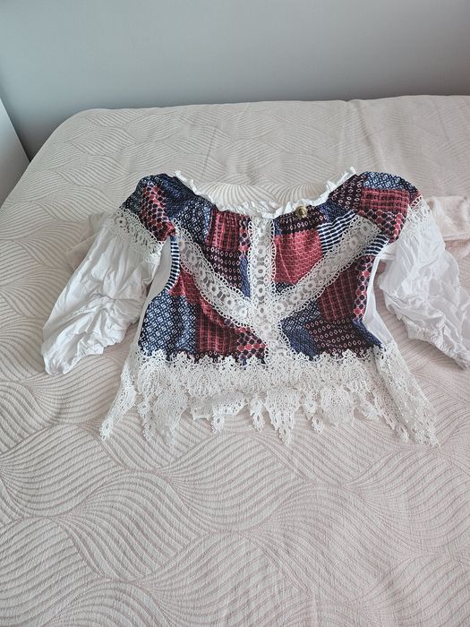 Блуза на Луци Lucy, Джофра