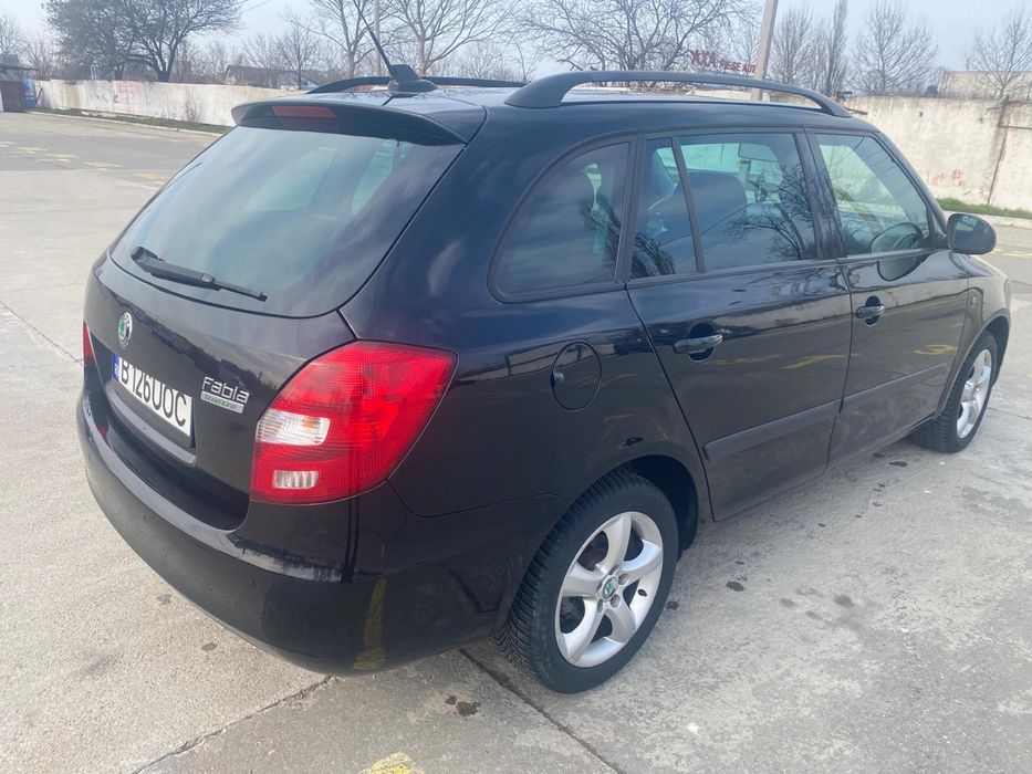 SKODA Fabia 2012 — imagine 10