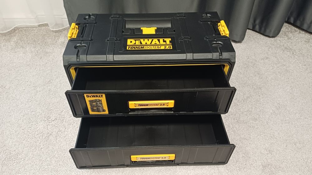 DeWALT органайзер в идеальном состоянии
