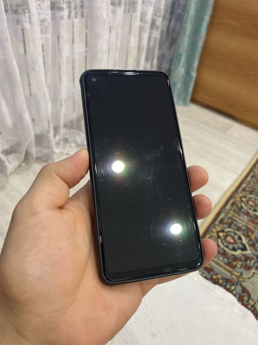 Продам телефон