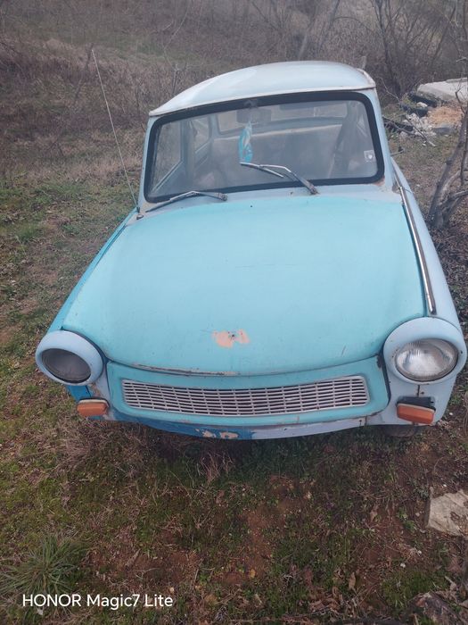 Трабант 601 цял или на части