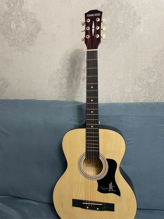 Гитара и наушник