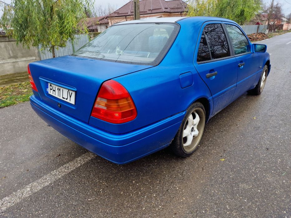 Vând Mercedes c180 w202