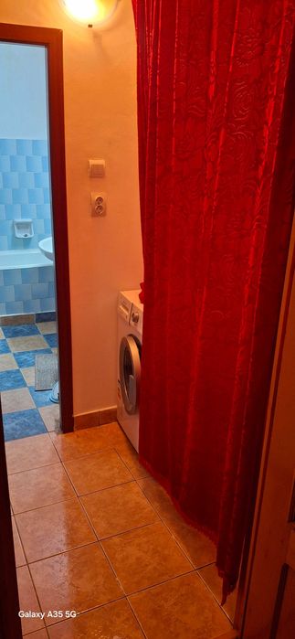 Vand apartament 2 camere semidecomandat