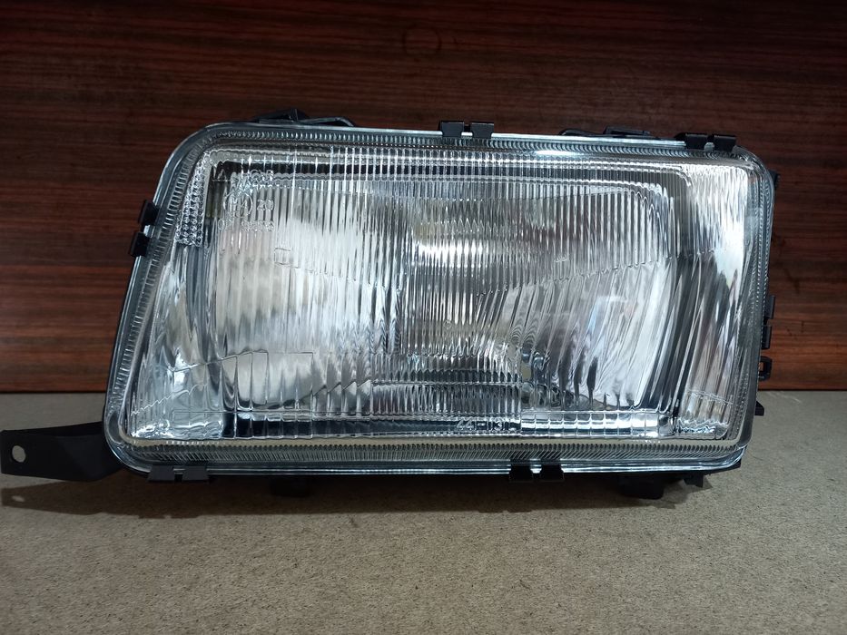 Фары на Ауди 80 В4