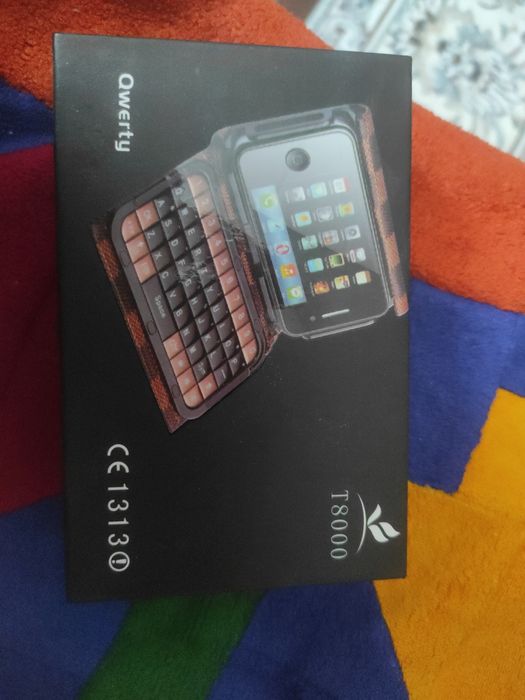 Чехол клавиатура на айфон 3.