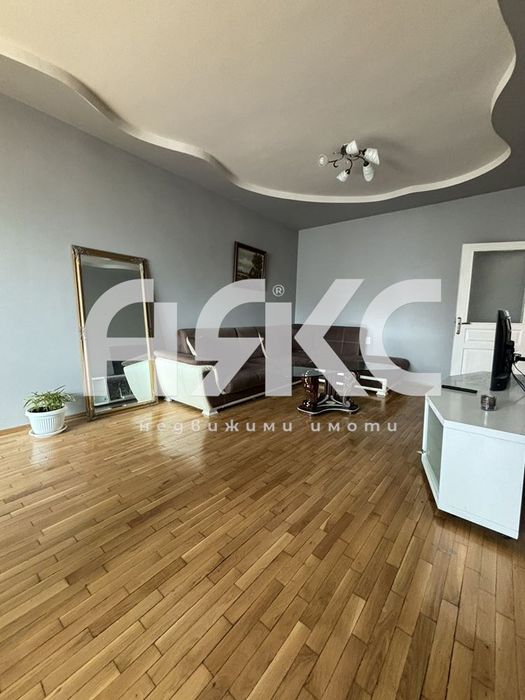 Дава се под наем Четиристаен апартамент в София, Красно село - 110 кв.м за 797.64 € - Снимка #1