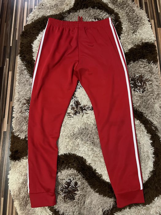 trening adidas rosu