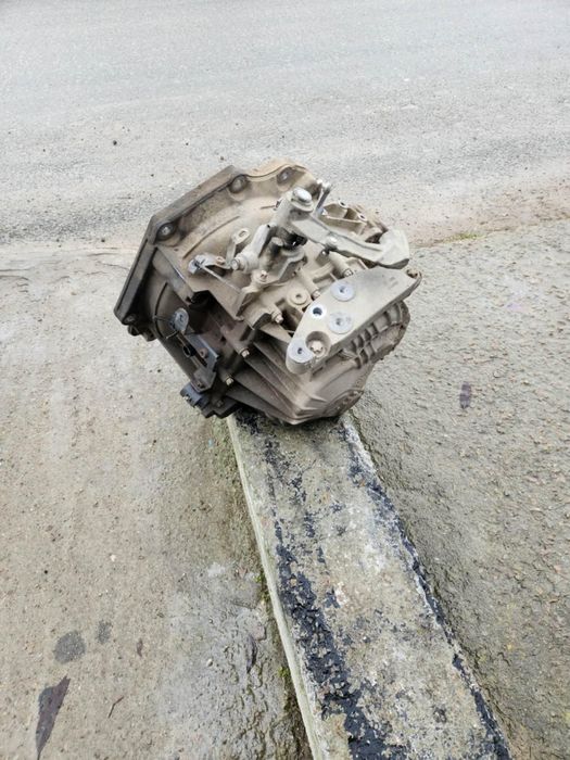 Cutie opel Astra h 1,7 diesel 6trepte 110cp. 2008