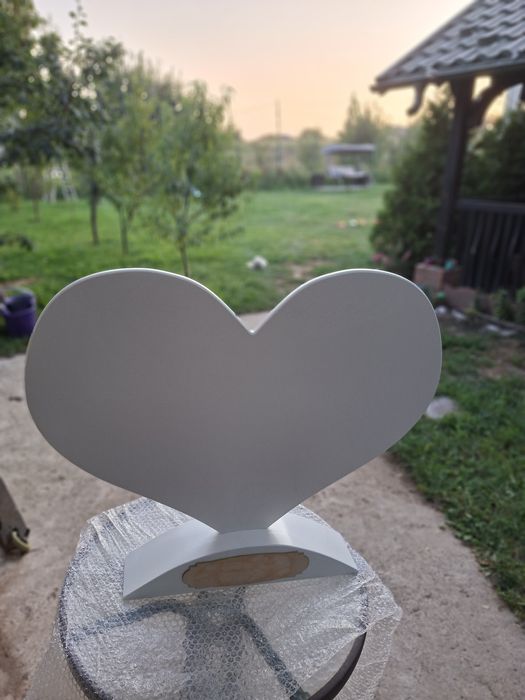 Inima decorativa din lemn