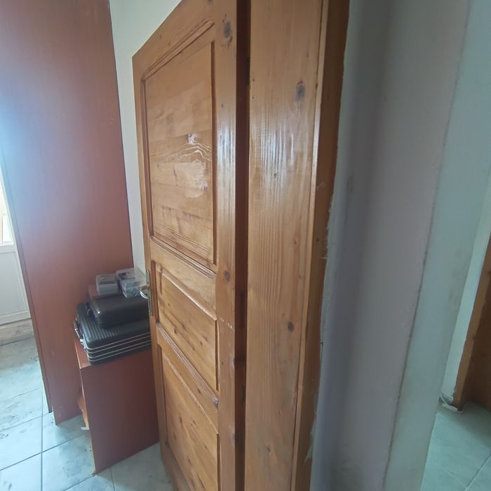 Дървени интериорни врати