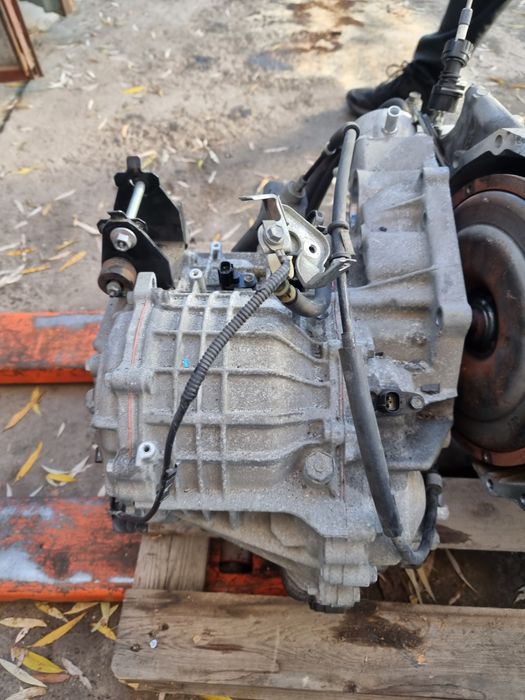 Вариатор на Toyota Estima  2008  год .