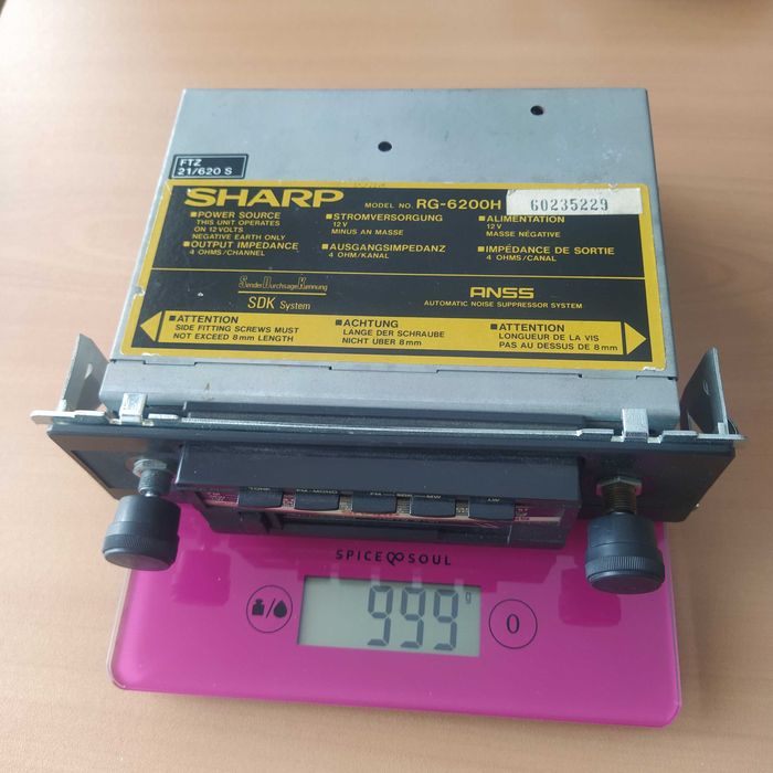 Радиокасетофон за кола Sharp RG-6200H (ретро/винтидж/vintage)