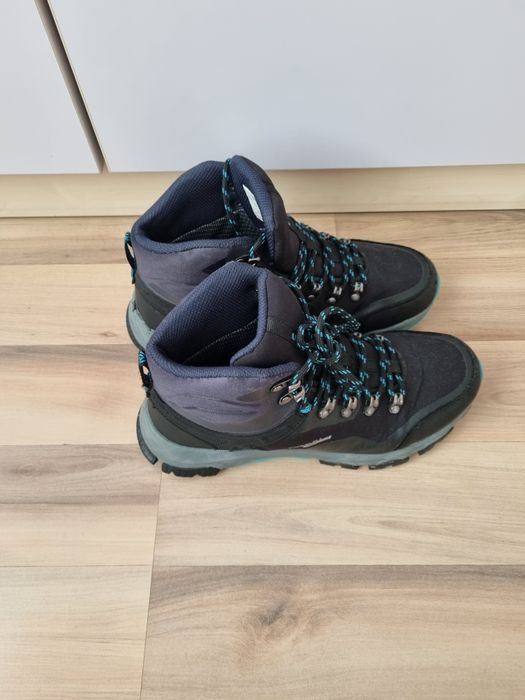 Детски боти Umbro 39 номер. Без забележки.