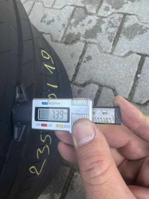 2бр летни гуми GOODYEAR 235/40/19