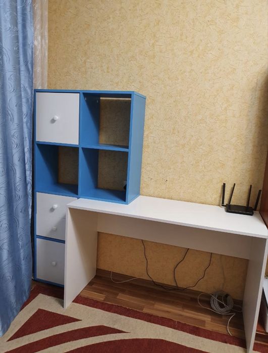 Продается Новые письменные столы для детей