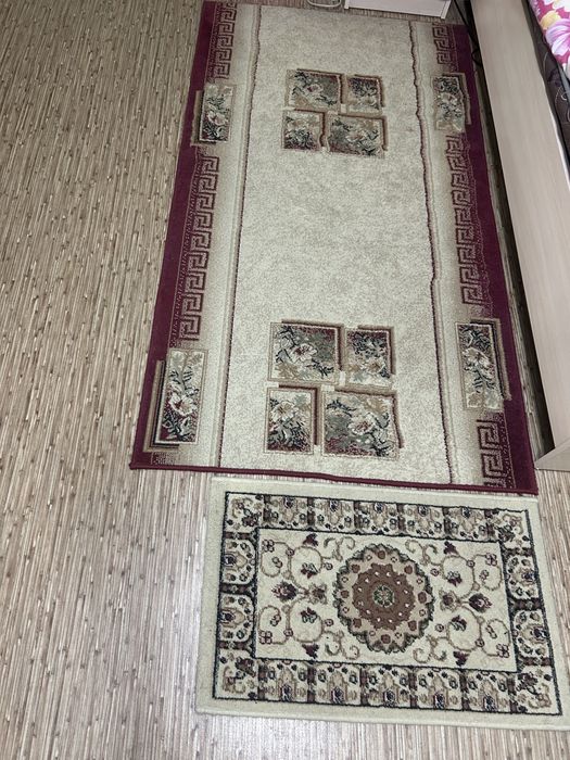 Продается БУ ковер + в подарок маленький