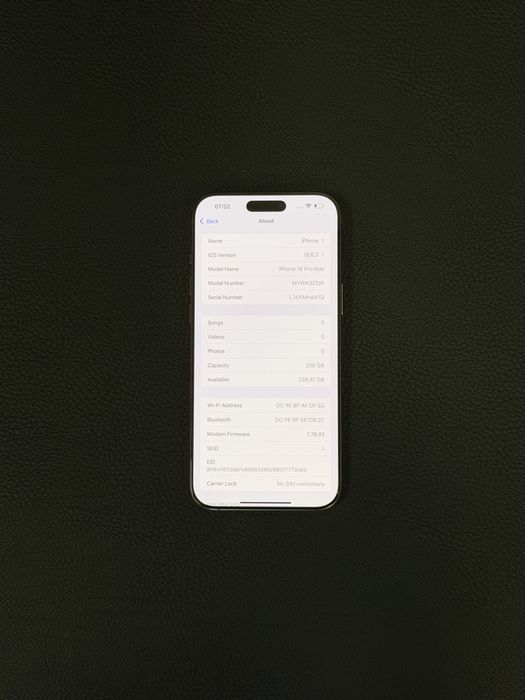 Перфектен iPhone 16 PRO MAX - 100% батерия