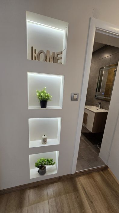 Дава се под наем Тристаен апартамент в Варна, Общината - 70 кв.м за 765 € - Снимка #6