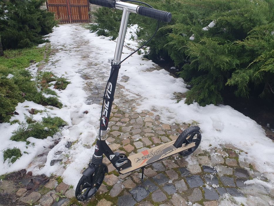 Trotineta baieti cu 2 roti