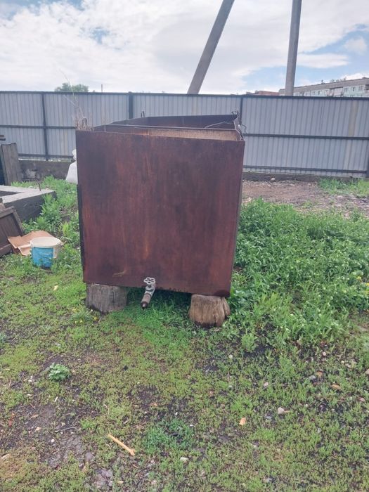 Продам металлическую Цистерну