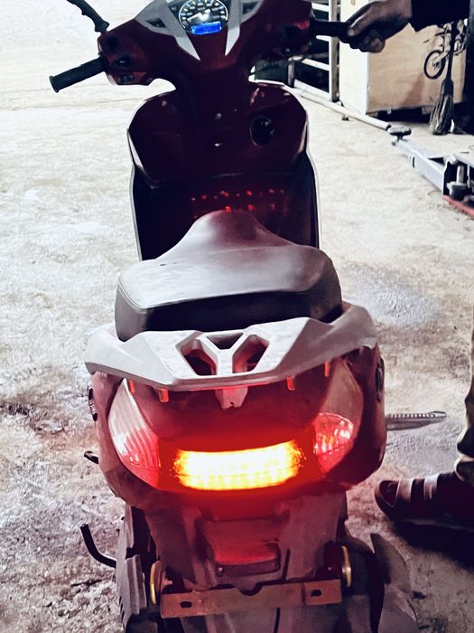 Скутер 125 кубов