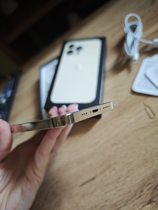 iPhone 13 Pro 128GB Gold + Apple Watch SE 44mm