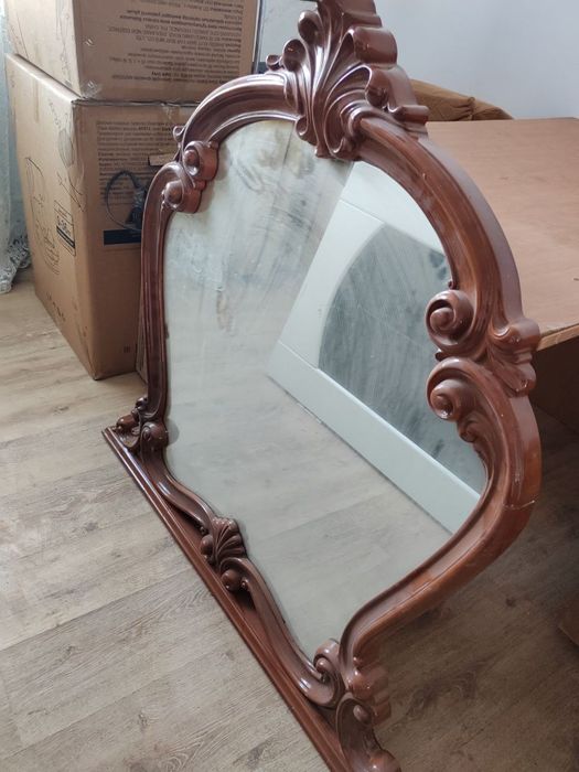 Зеркало продается