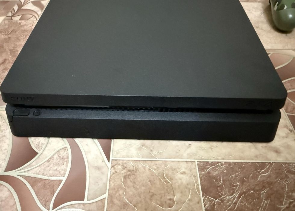 Sony PlayStation 4 slim 1tb