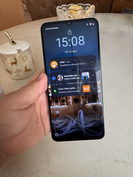 Продам сотовый телефон Realme