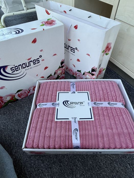 Senoures yumshoq va sifatli yotoq pledi (200x230 sm) sovg'abop qutida