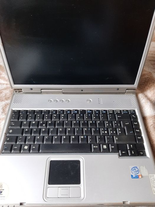 Vând laptopuri second-hand pentru piese de schimb