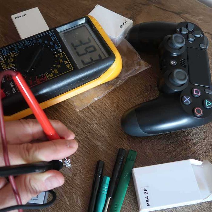 Универсална батерия за PlayStation 4 контролер/джойстик с две букси