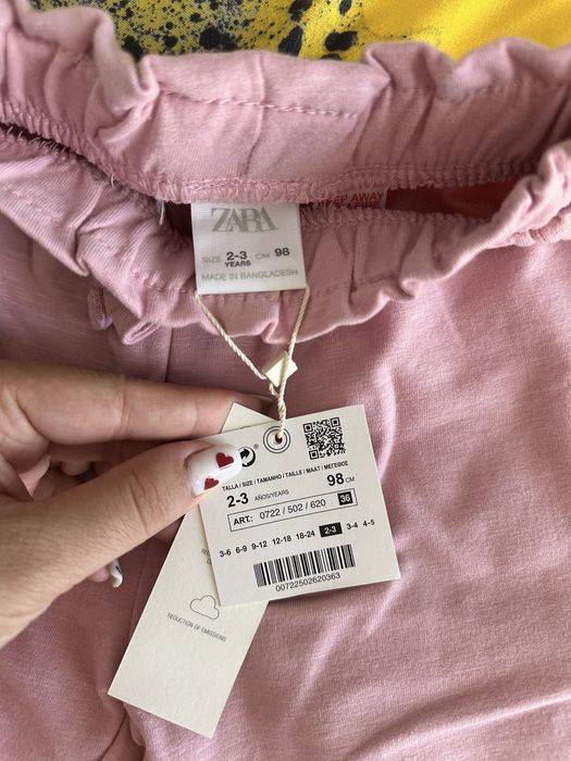 Pantaloni zara marime 98