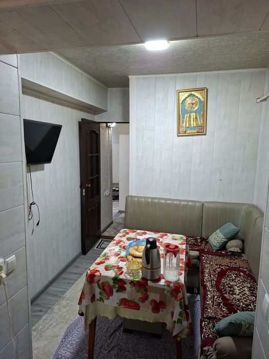 Qoraqamish 1/2, 2 xonali (3 xonaga aylantirilgan) kvartira